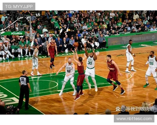 凯尔特人经过激烈加时赛逆转战胜步行者展现强大团队实力 凯尔特人经过激烈加时赛逆转战胜步行者展现强大团队实力