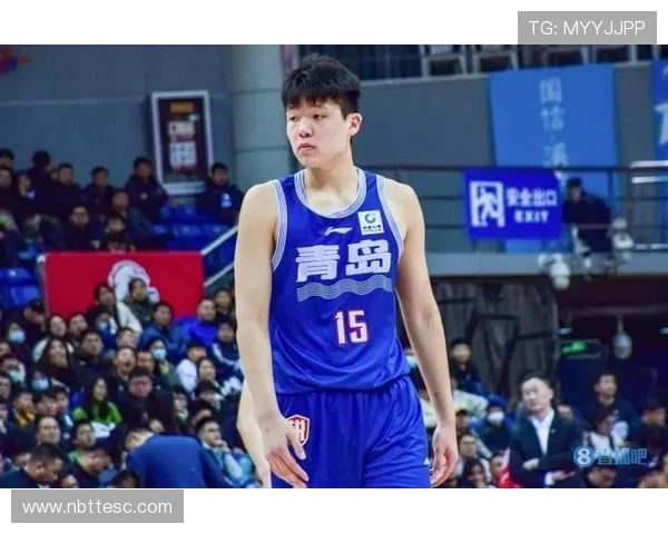 季前赛杨瀚森表现亮眼展现潜力 应给予更多鼓励与支持